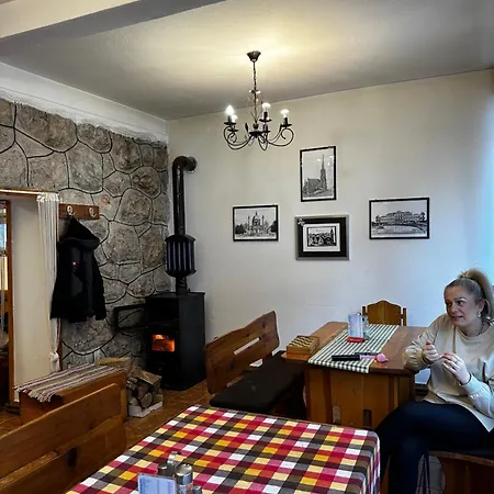 Fogadó Mrestiliste